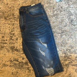 Size 6 ripped jeans from Shein